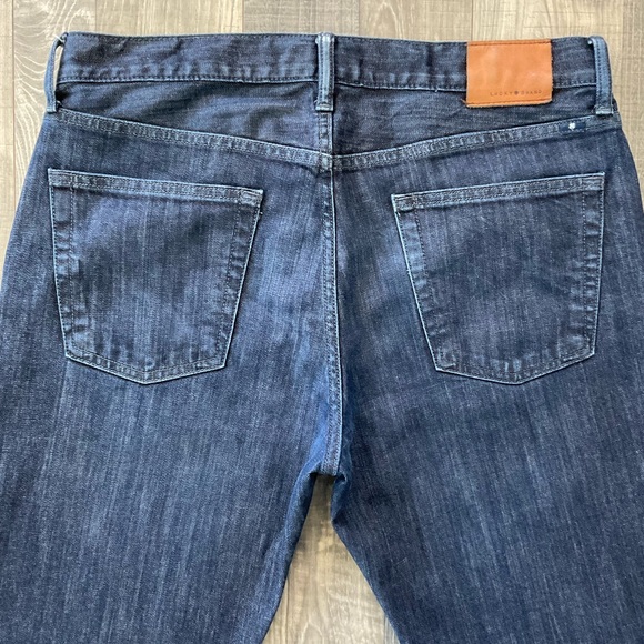 34x30 Lucky Brand 221 Original Straight Jeans 
# 7M12085
Blue Dark Wash - Picture 8 of 9